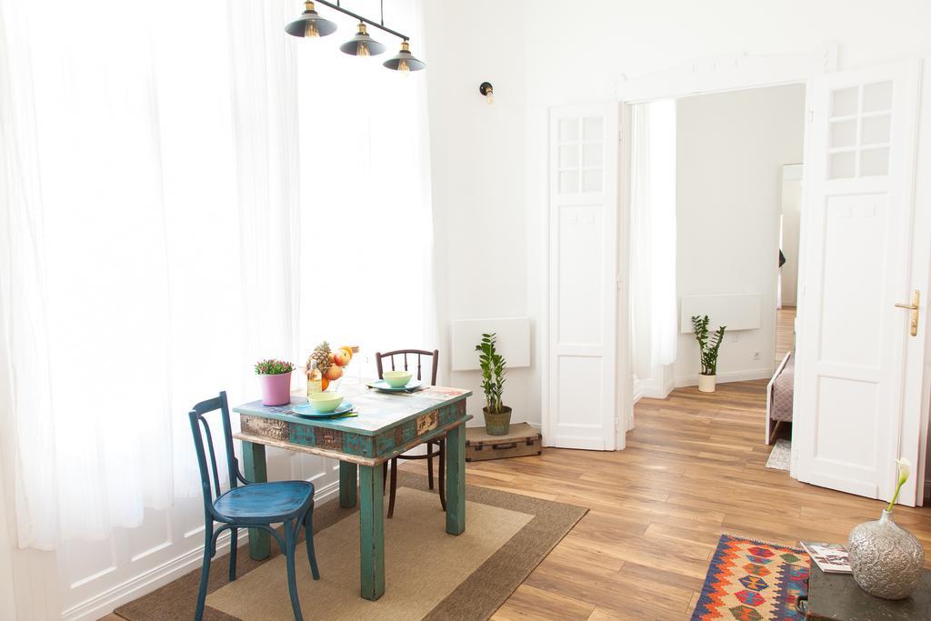 Apartamento Self checkin bohem luxury by Váci str Budapest Exterior foto